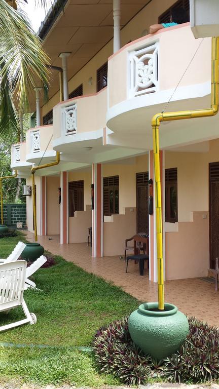 Hilda Guest House Hikkaduwa Zimmer foto