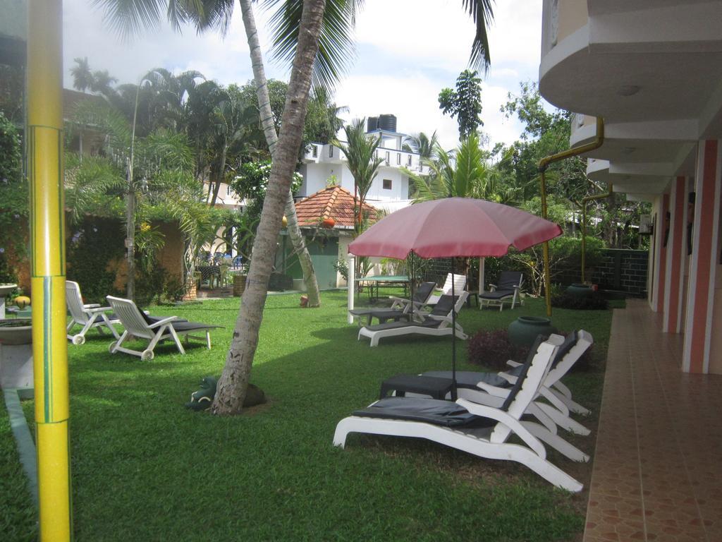 Hilda Guest House Hikkaduwa Exterior foto