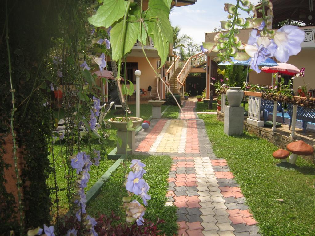 Hilda Guest House Hikkaduwa Exterior foto